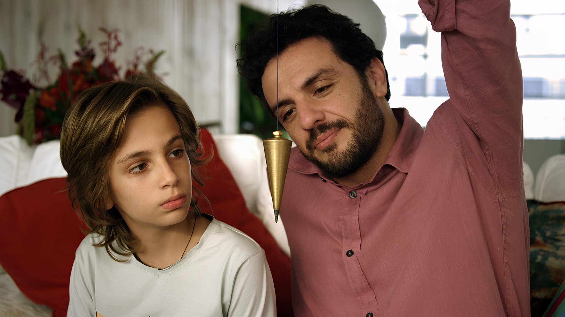 An Eye and a Knife Background