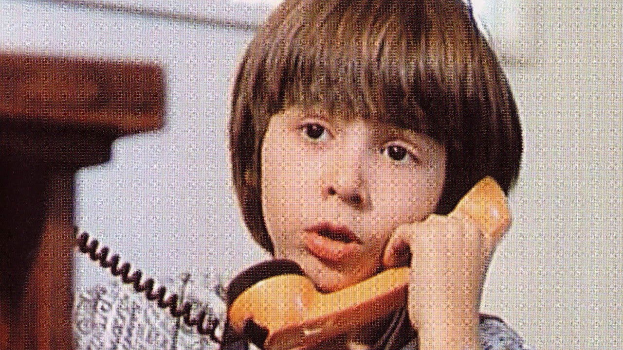 Looking for a Husband for Mum Background