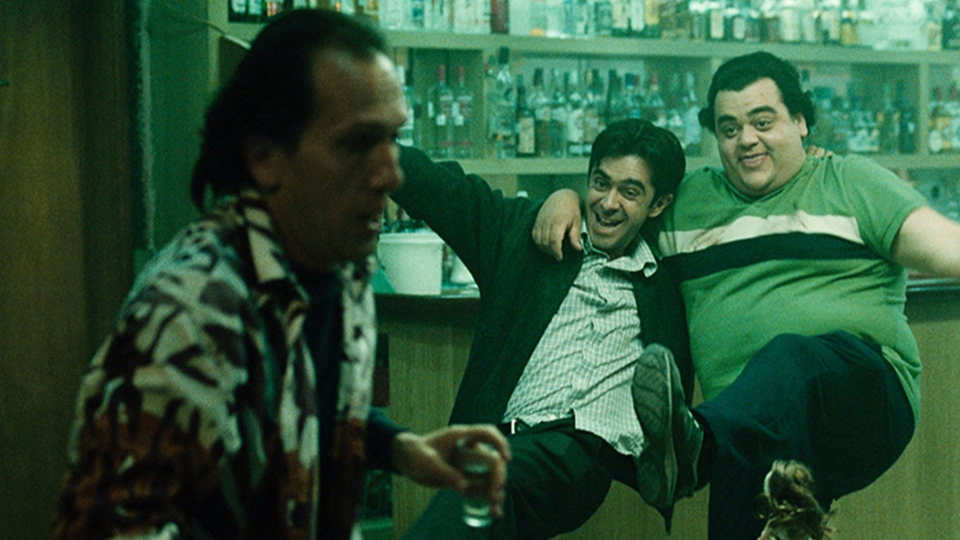 Adiós mundo cruel Background