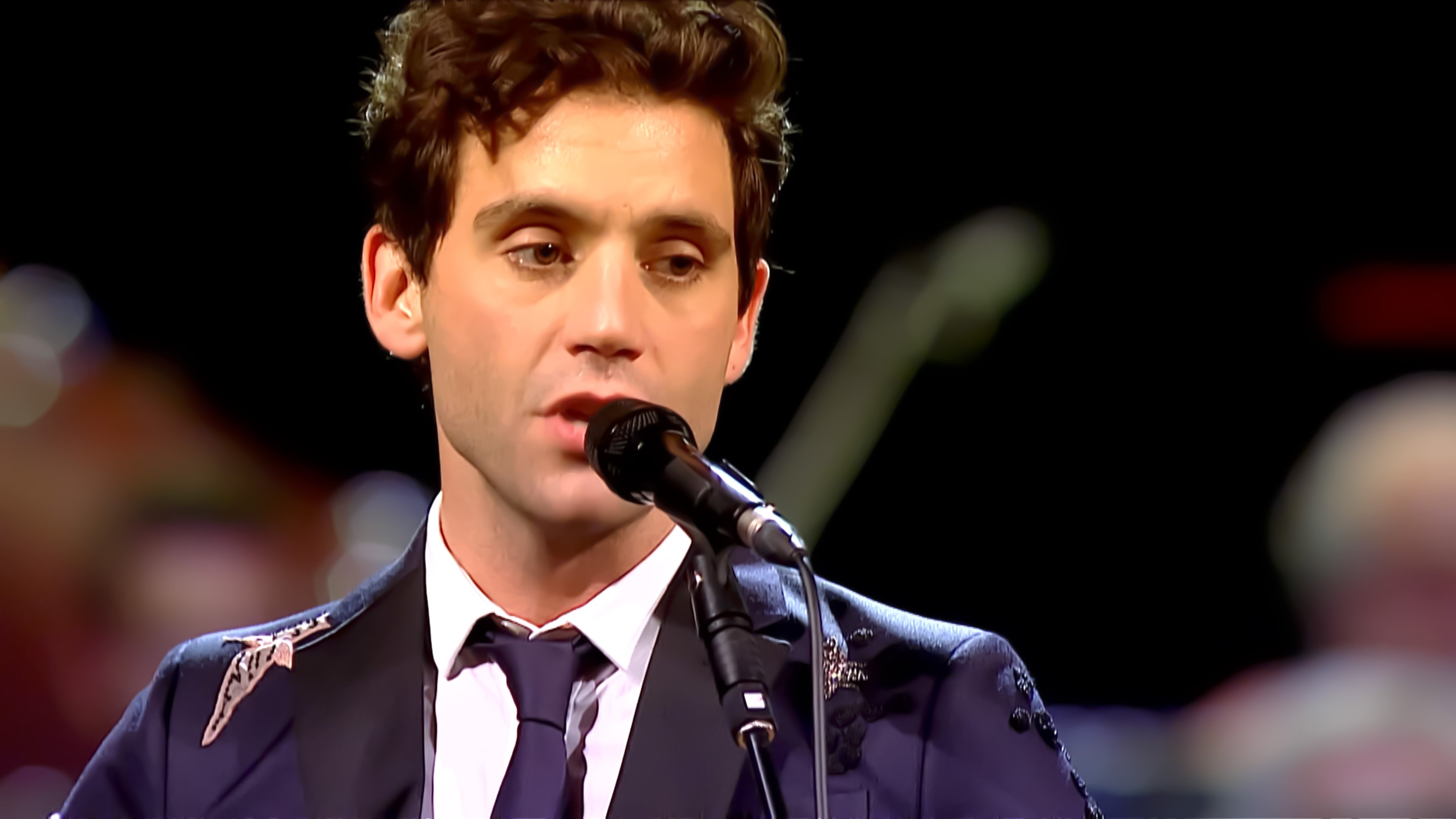 MIKA: Sinfonia Pop Background