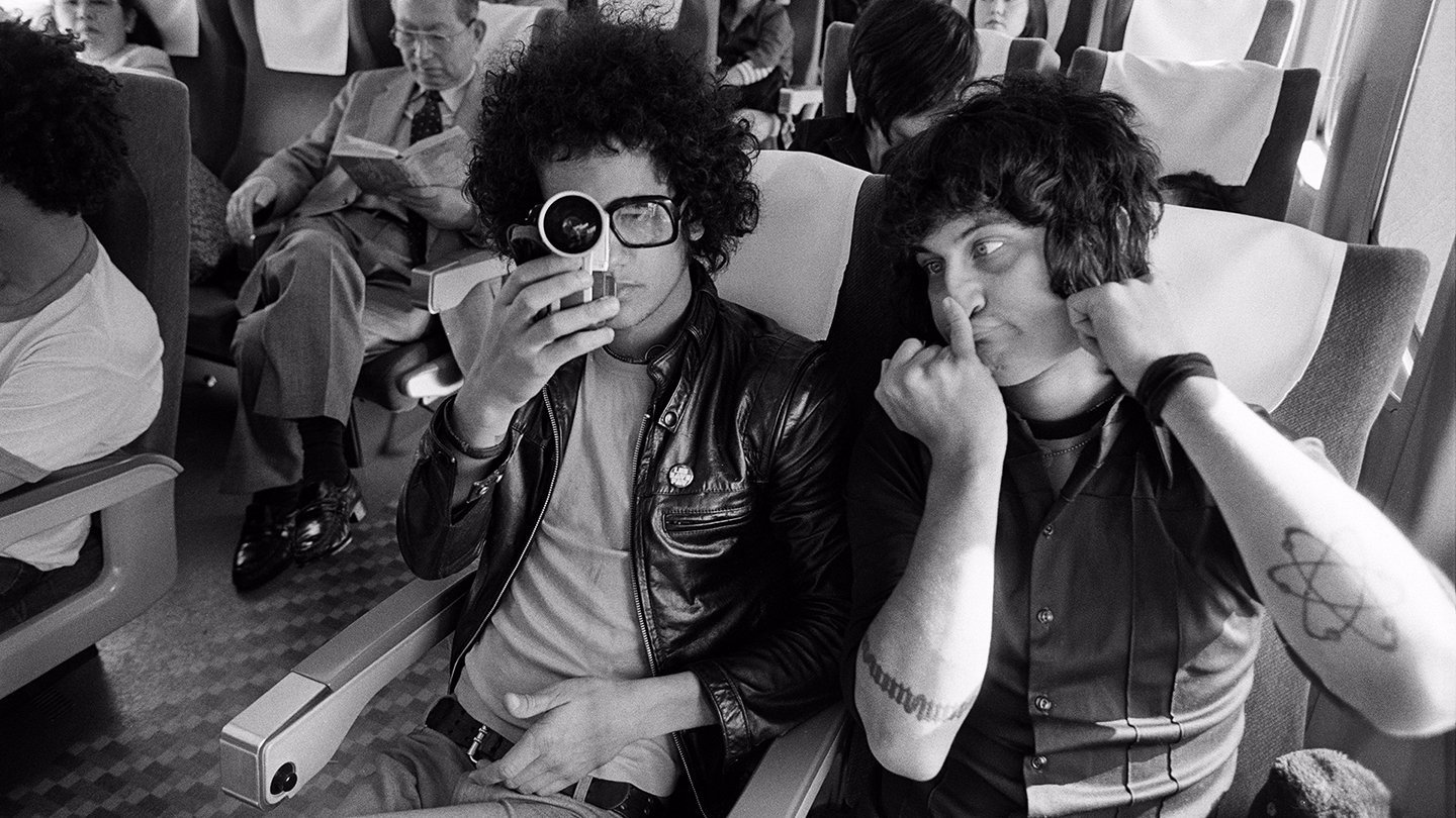 Omar and Cedric: If This Ever Gets Weird Background