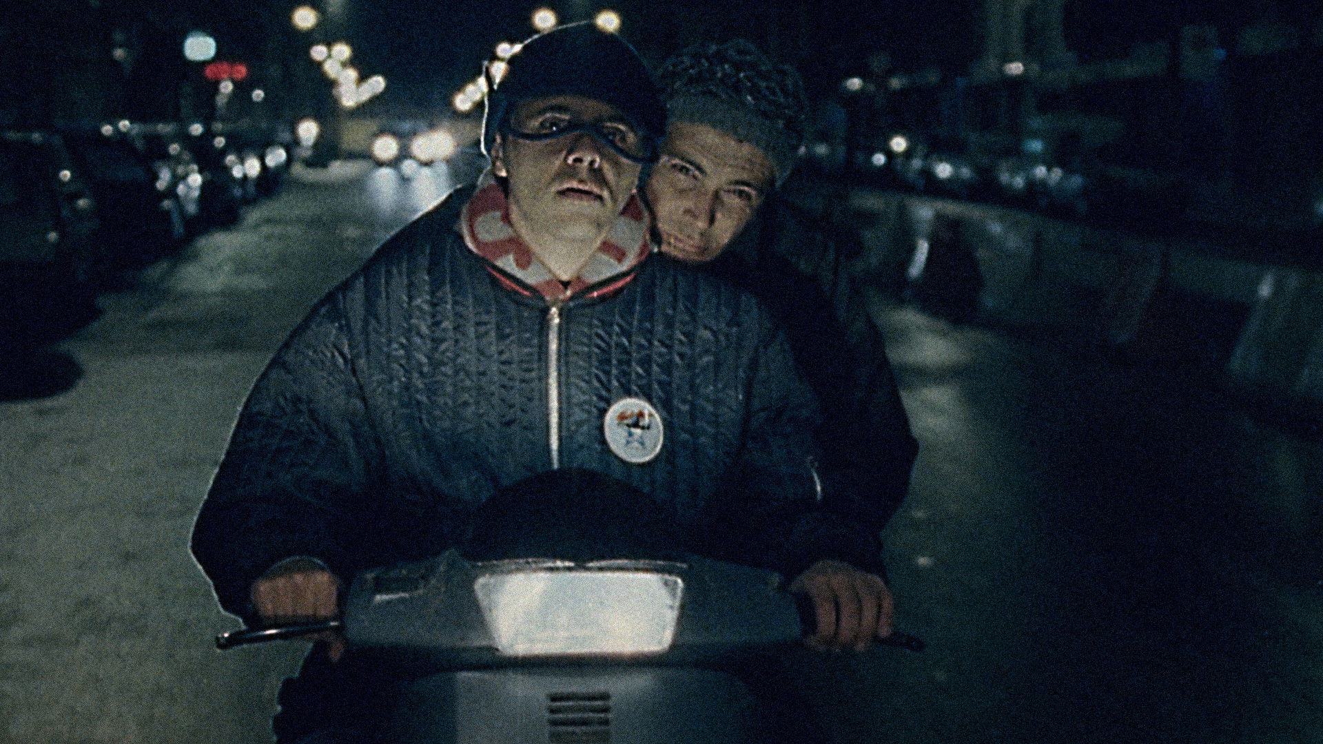 LaCapaGira Background