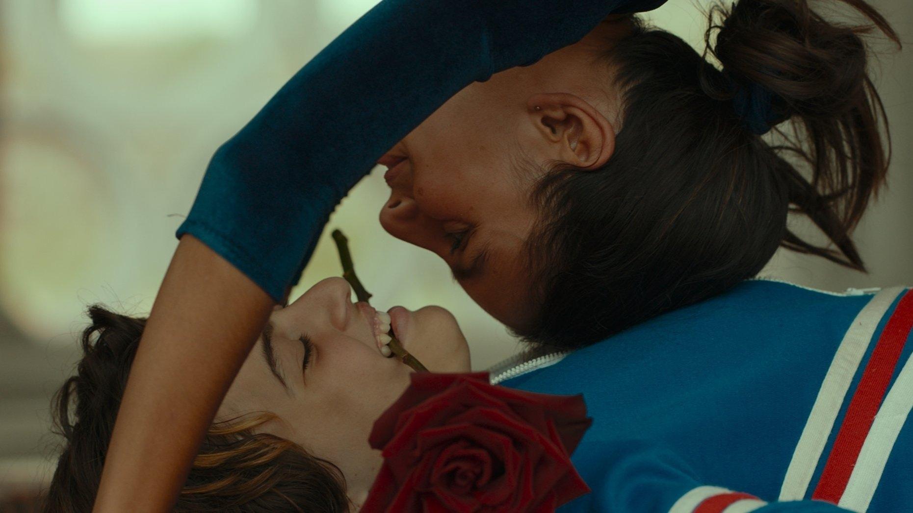 L'immensità Background