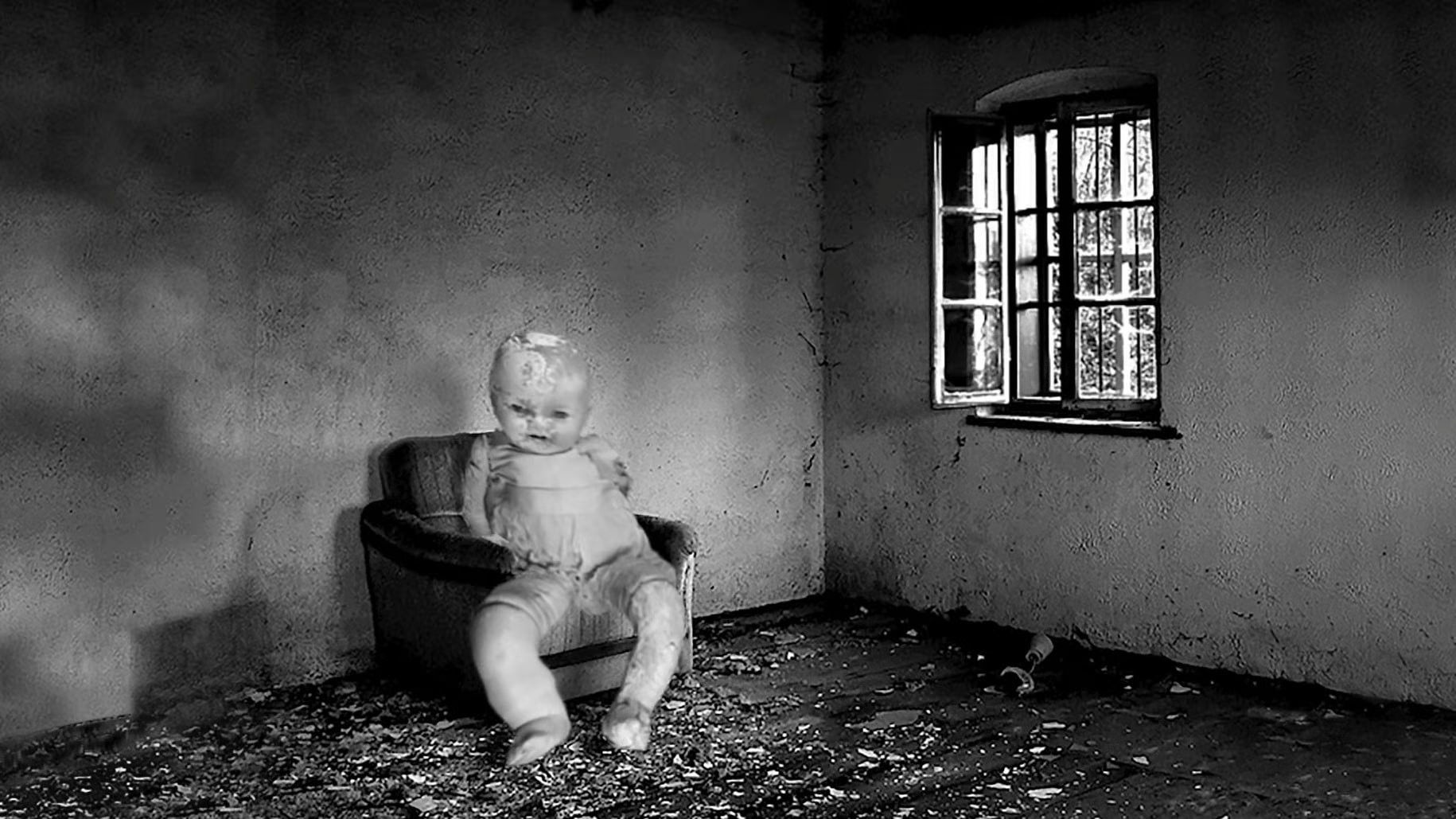 Waiting for Mr. Lynch Background