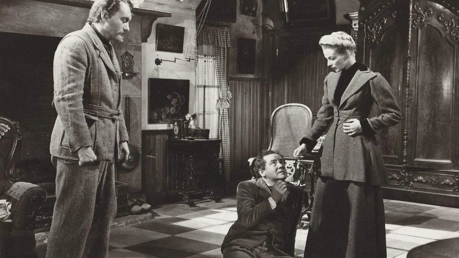 The Moon and Sixpence Background